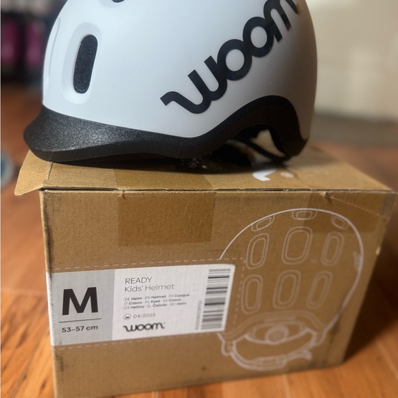 NWT Woom Ready Kids' Helmet - Medium Black and White - Picture 10 of 11